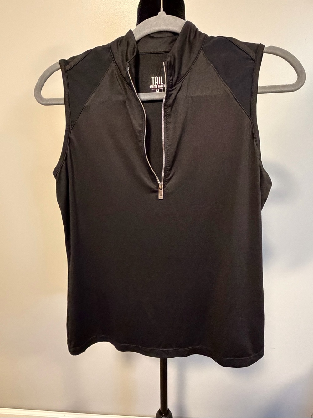 Tail White Label Black Sleeveless Golf Top Quarter Zip Athletic Tank Medium